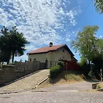 Nyaraló Al Casel: Storico Casello Sulla Ciclabile Trieszt