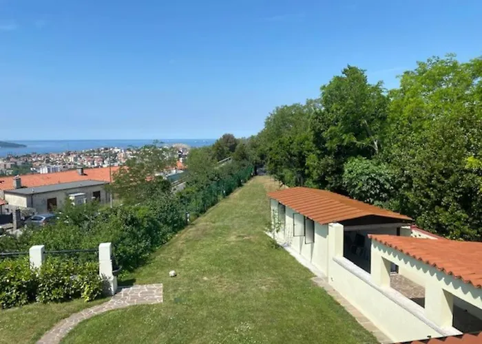 Al Casel: Storico Casello Sulla Ciclabile * Trieszt