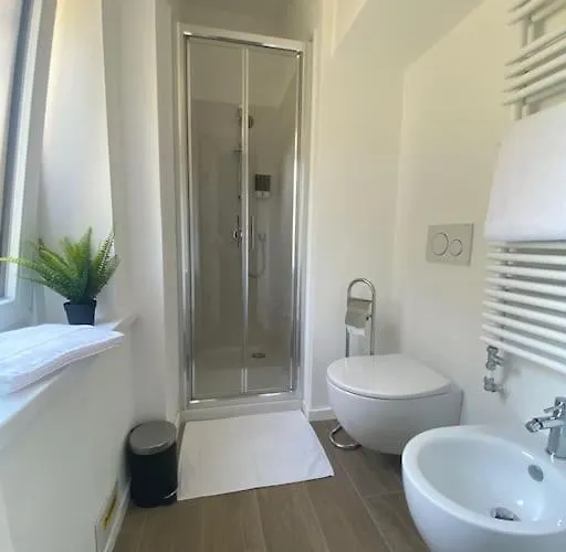 Al Casel: Storico Casello Sulla Ciclabile Nyaraló