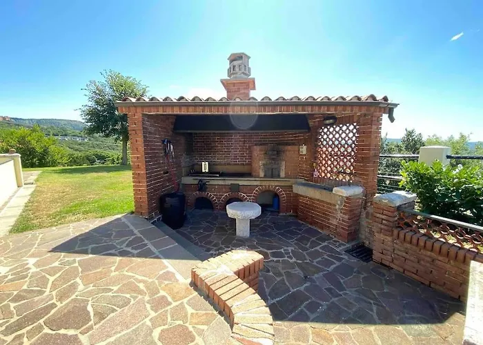 Al Casel: Storico Casello Sulla Ciclabile *