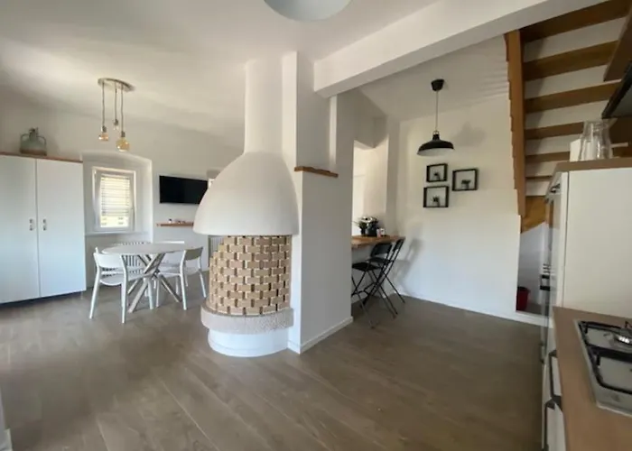 Nyaraló Al Casel: Storico Casello Sulla Ciclabile Trieszt