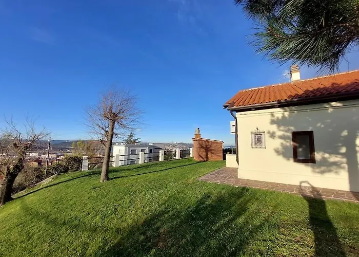 Al Casel: Storico Casello Sulla Ciclabile *