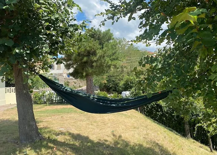 Al Casel: Storico Casello Sulla Ciclabile Nyaraló Trieszt