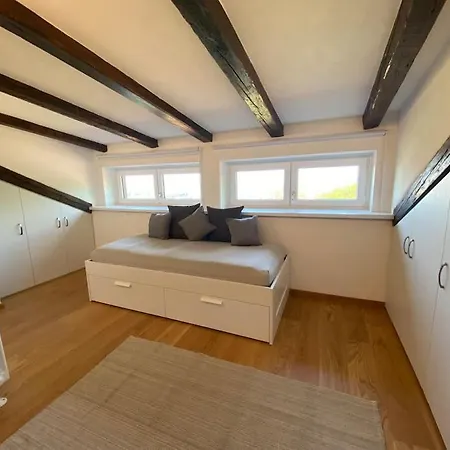 Holiday home Al Casel: Storico Casello Sulla Ciclabile Trieste