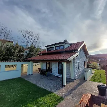 Holiday home Al Casel: Storico Casello Sulla Ciclabile Trieste